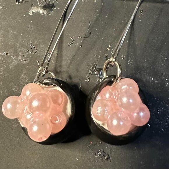 Bubble caldron earrings (With Gage friendly hooks) - Picture 5 of 6